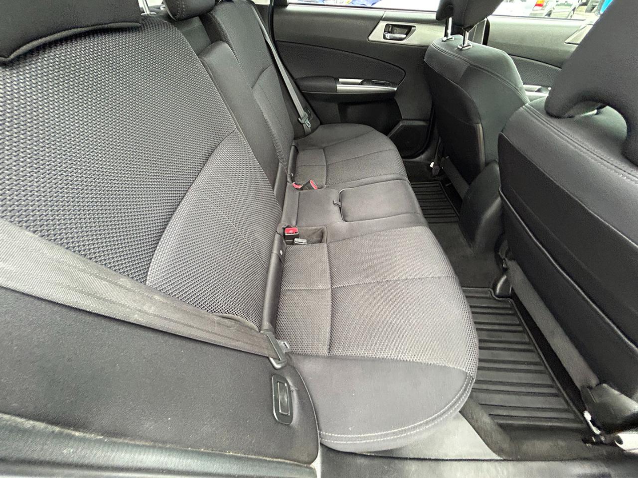 Subaru Forester 4dr Auto 2.5X Premium w/All-Weather Pkg 2011