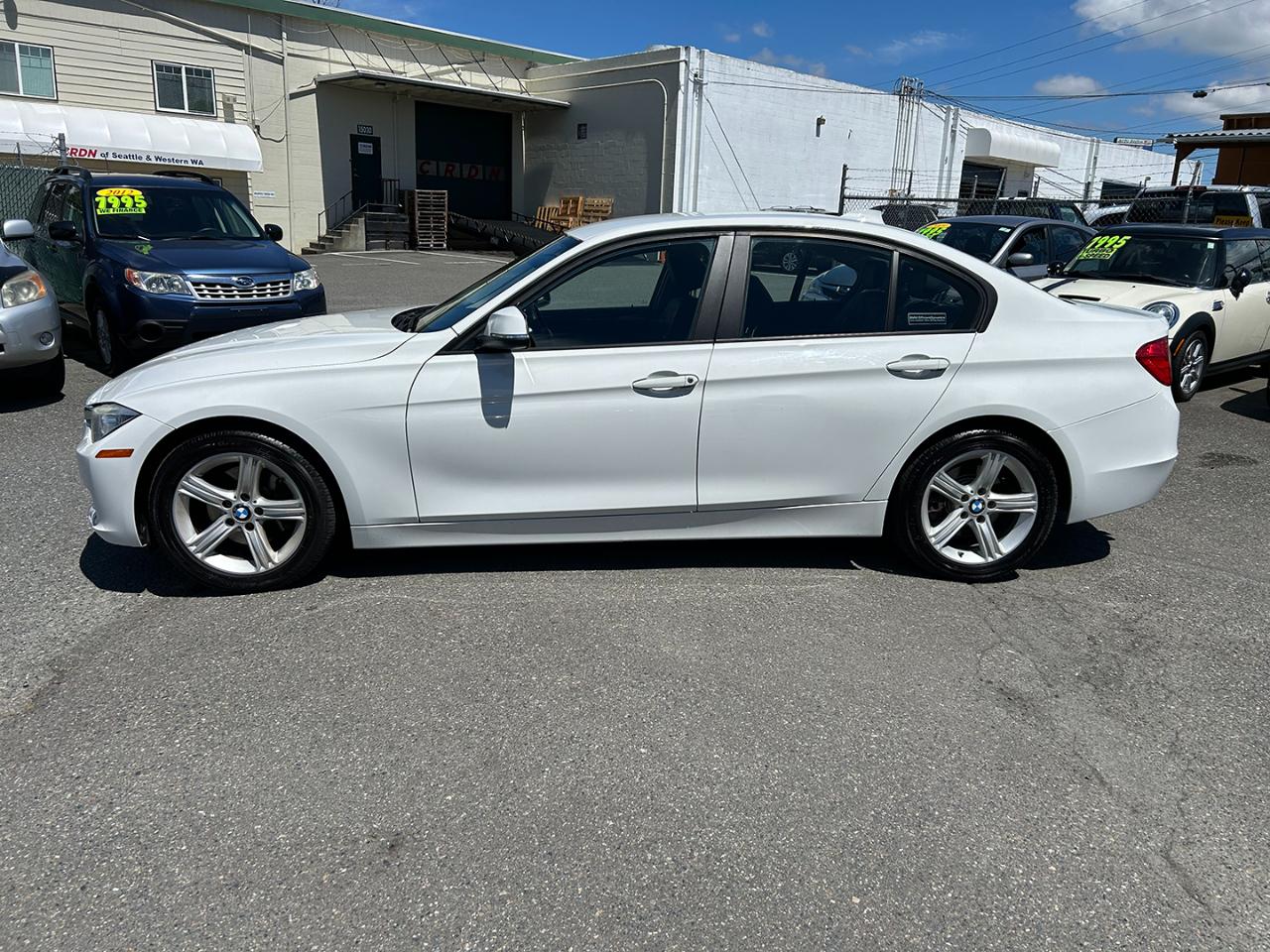 BMW 3 Series 4dr Sdn 328i RWD 2013