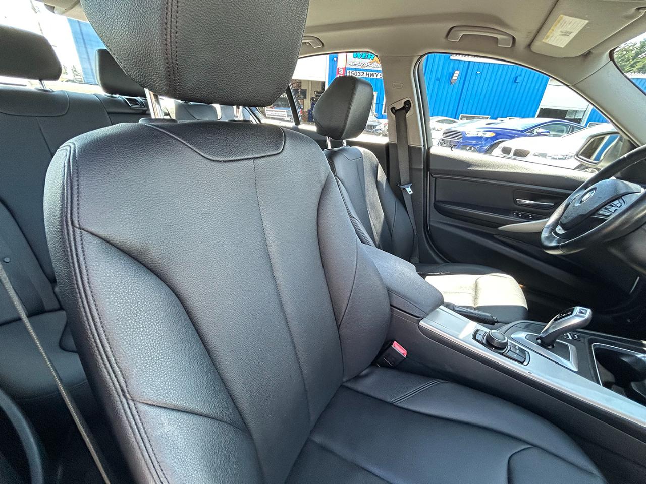 BMW 3 Series 4dr Sdn 328i RWD 2013