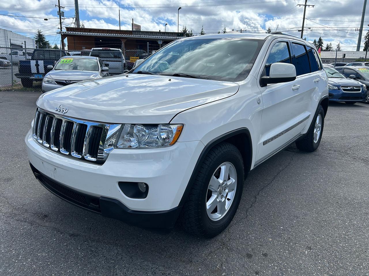 Jeep Grand Cherokee 4WD 4dr Laredo 2011