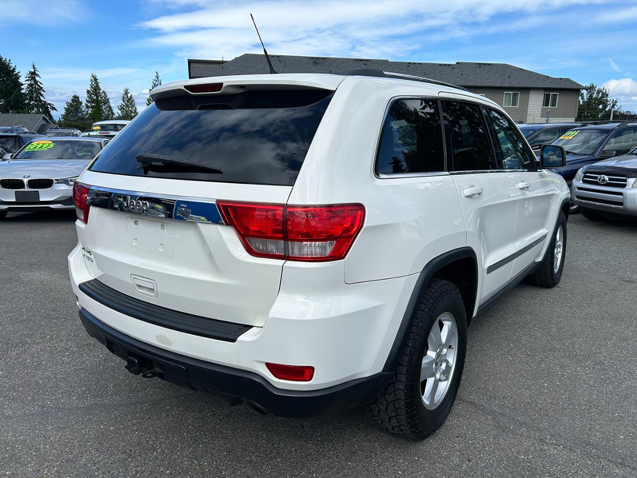 Jeep Grand Cherokee 4WD 4dr Laredo 2011