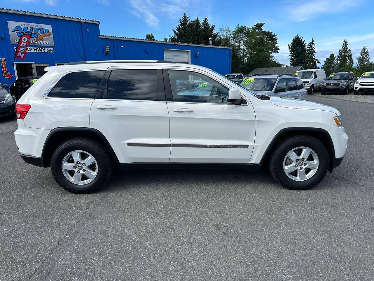 Jeep Grand Cherokee 4WD 4dr Laredo 2011