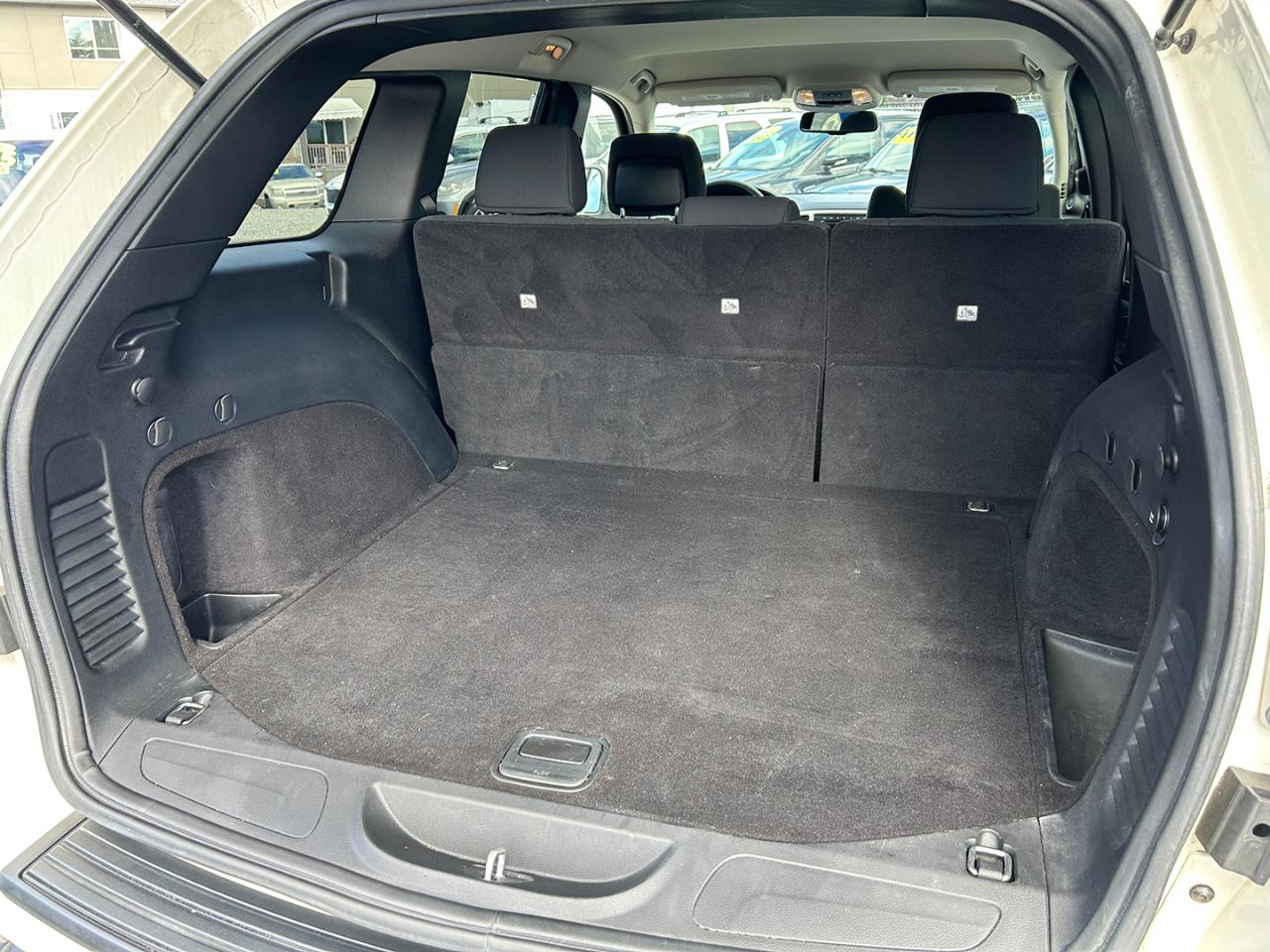 Jeep Grand Cherokee 4WD 4dr Laredo 2011