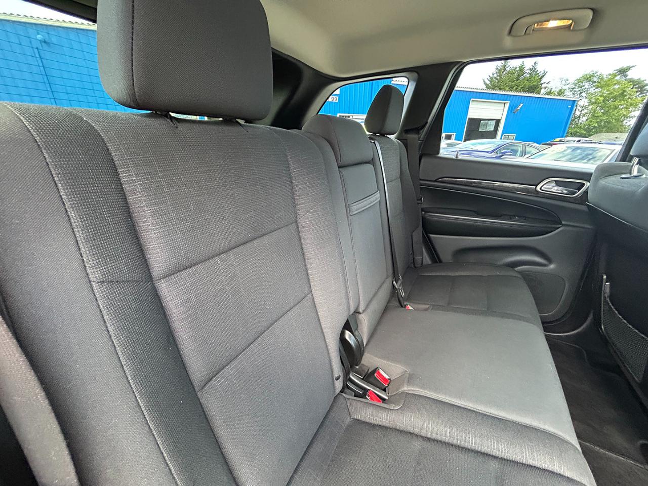 Jeep Grand Cherokee 4WD 4dr Laredo 2011