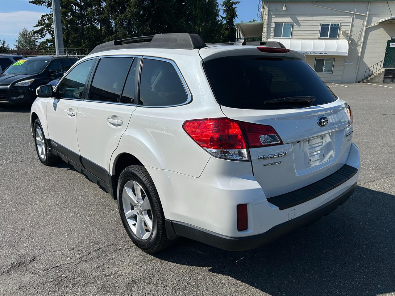Subaru Outback 4dr Wgn H4 Auto 2.5i Limited 2013