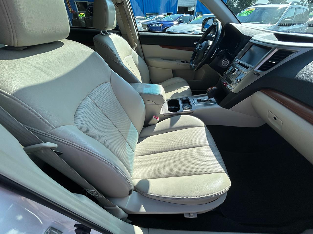 Subaru Outback 4dr Wgn H4 Auto 2.5i Limited 2013