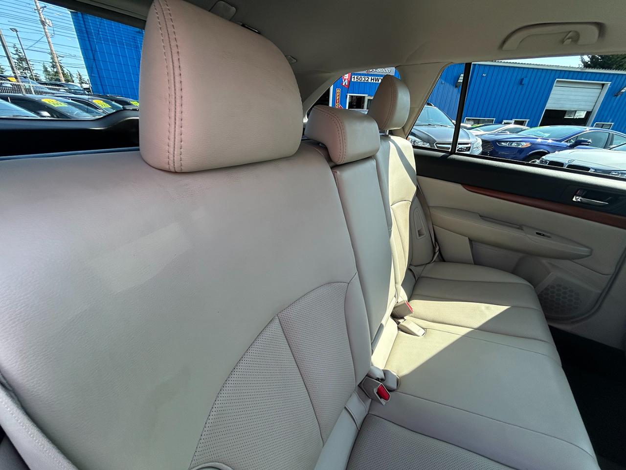 Subaru Outback 4dr Wgn H4 Auto 2.5i Limited 2013