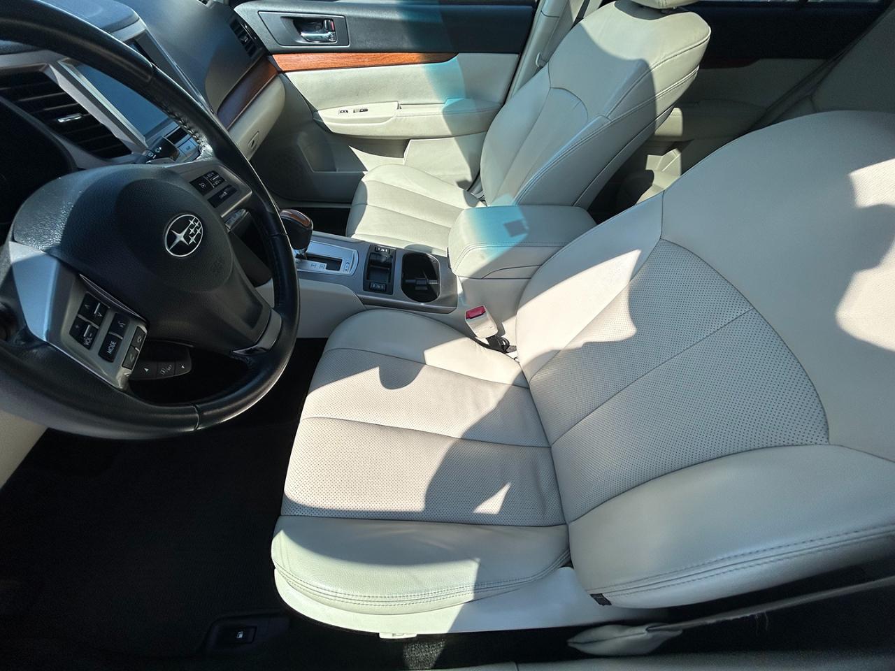 Subaru Outback 4dr Wgn H4 Auto 2.5i Limited 2013