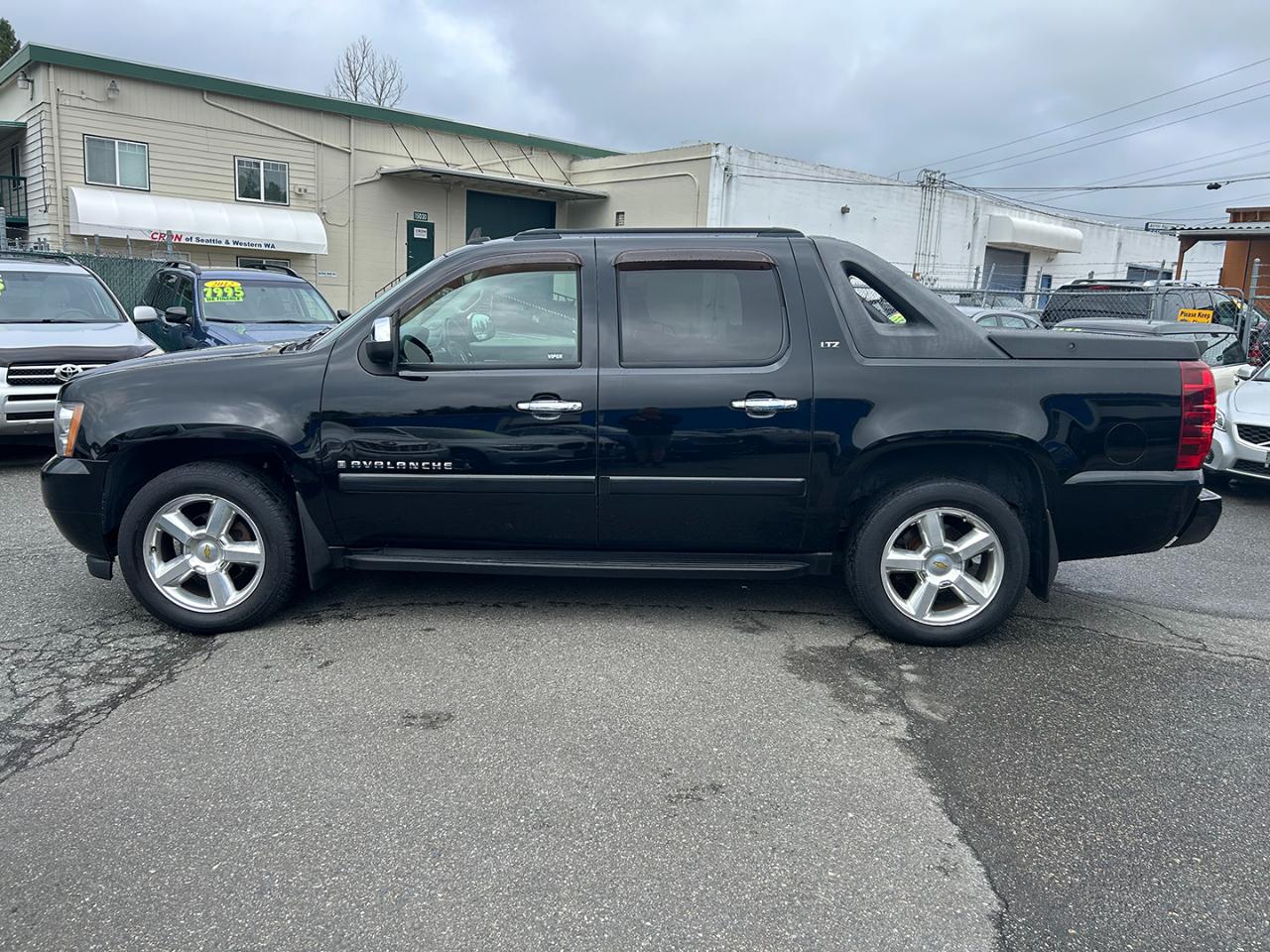 Chevrolet Avalanche 4WD Crew Cab 130" LTZ 2008