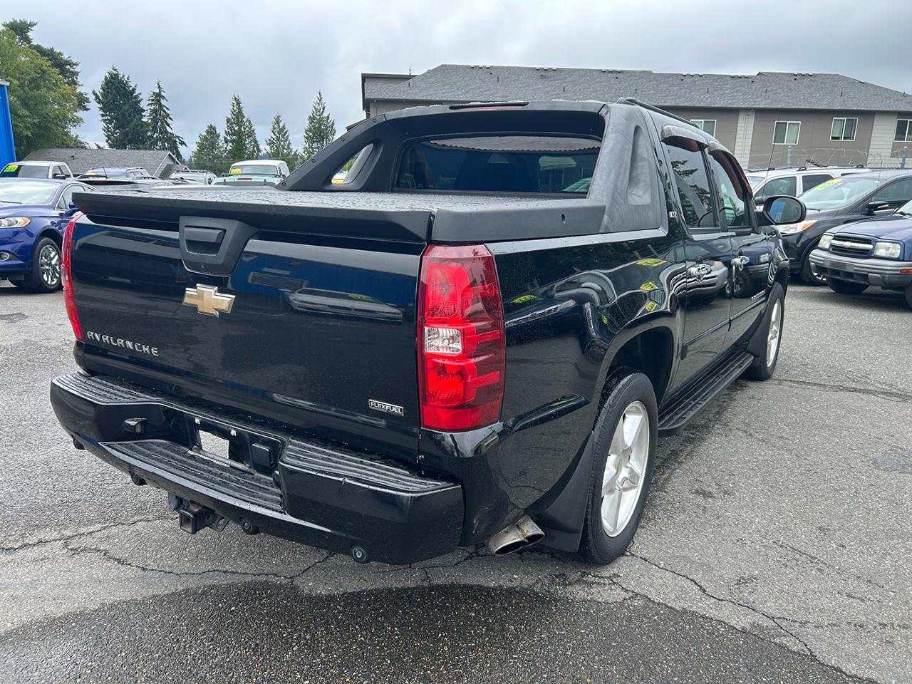 Chevrolet Avalanche 4WD Crew Cab 130" LTZ 2008