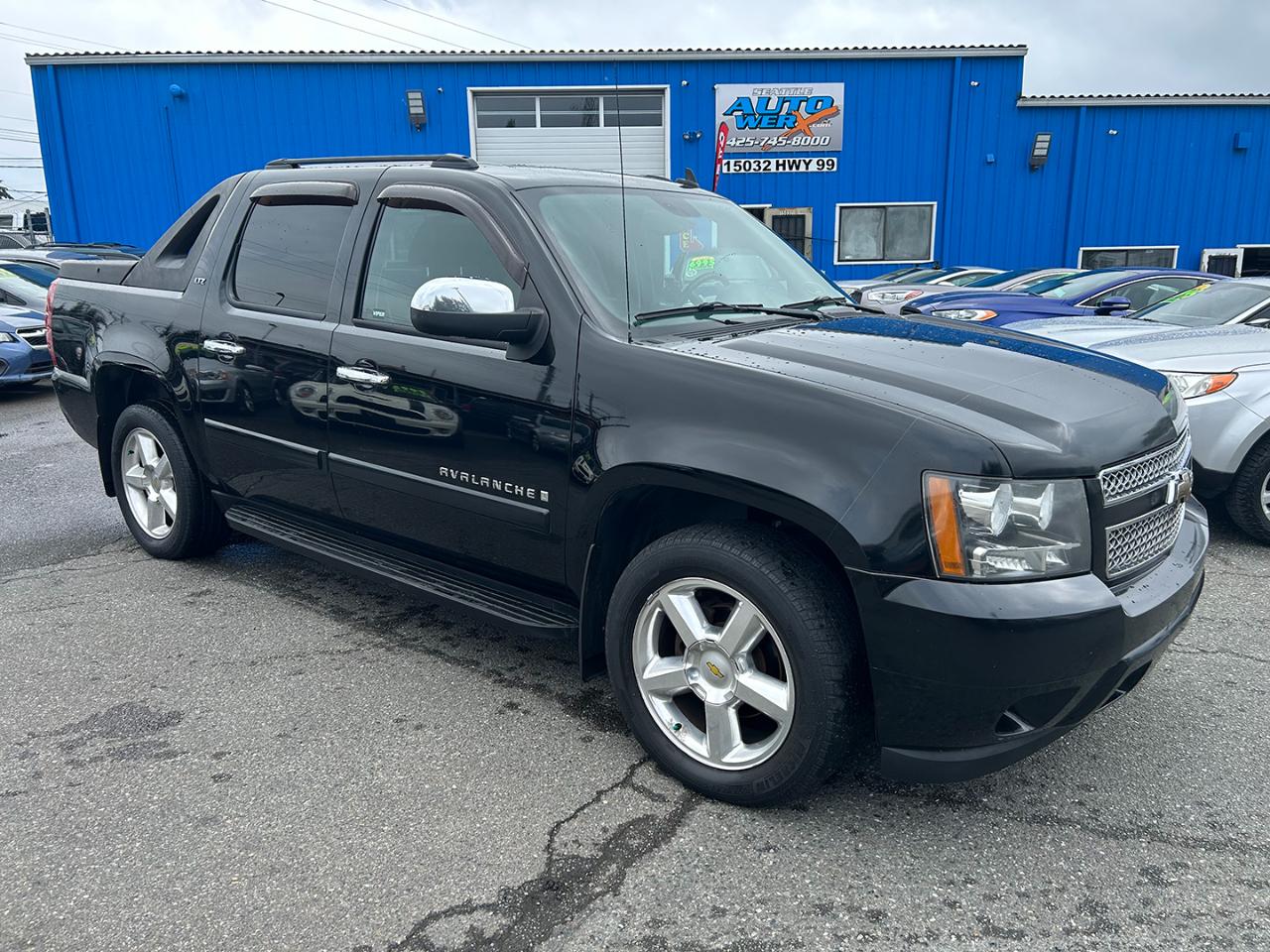 Chevrolet Avalanche 4WD Crew Cab 130" LTZ 2008