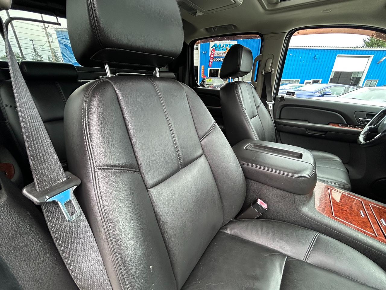 Chevrolet Avalanche 4WD Crew Cab 130" LTZ 2008