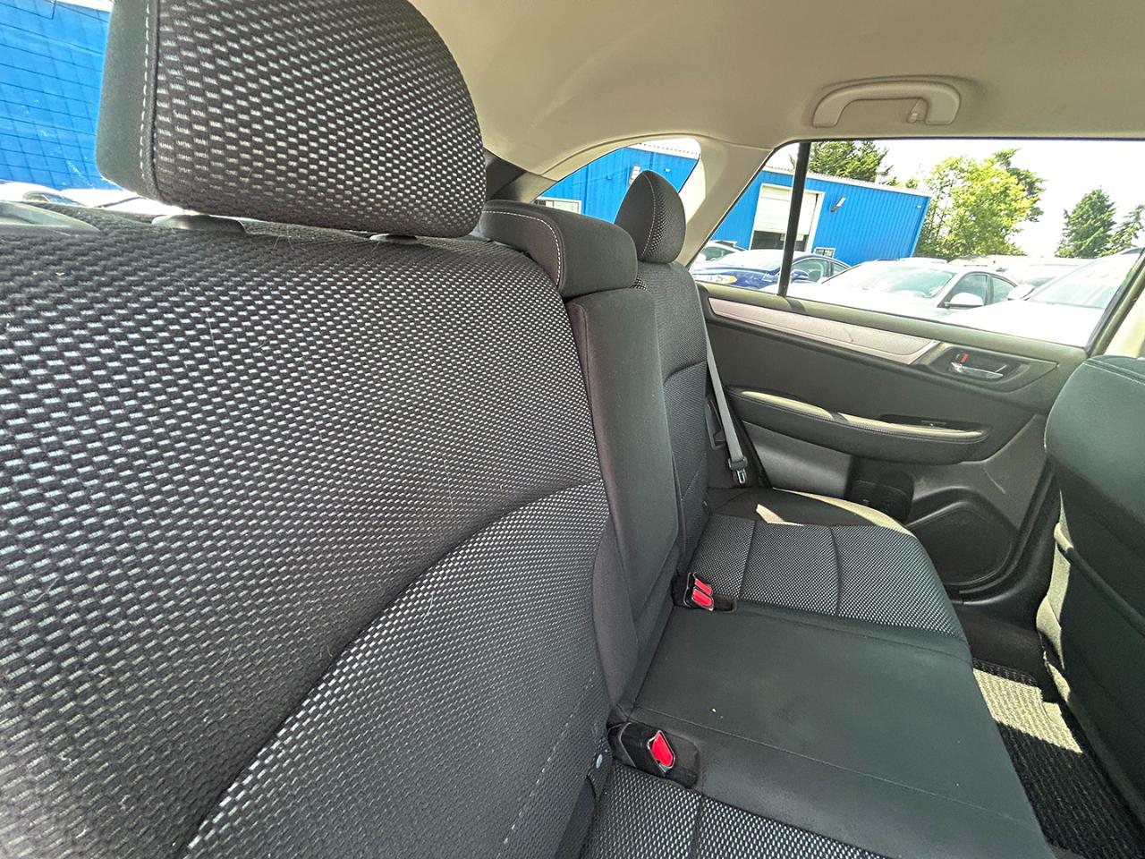 Subaru Outback 4dr Wgn 2.5i Premium PZEV 2015
