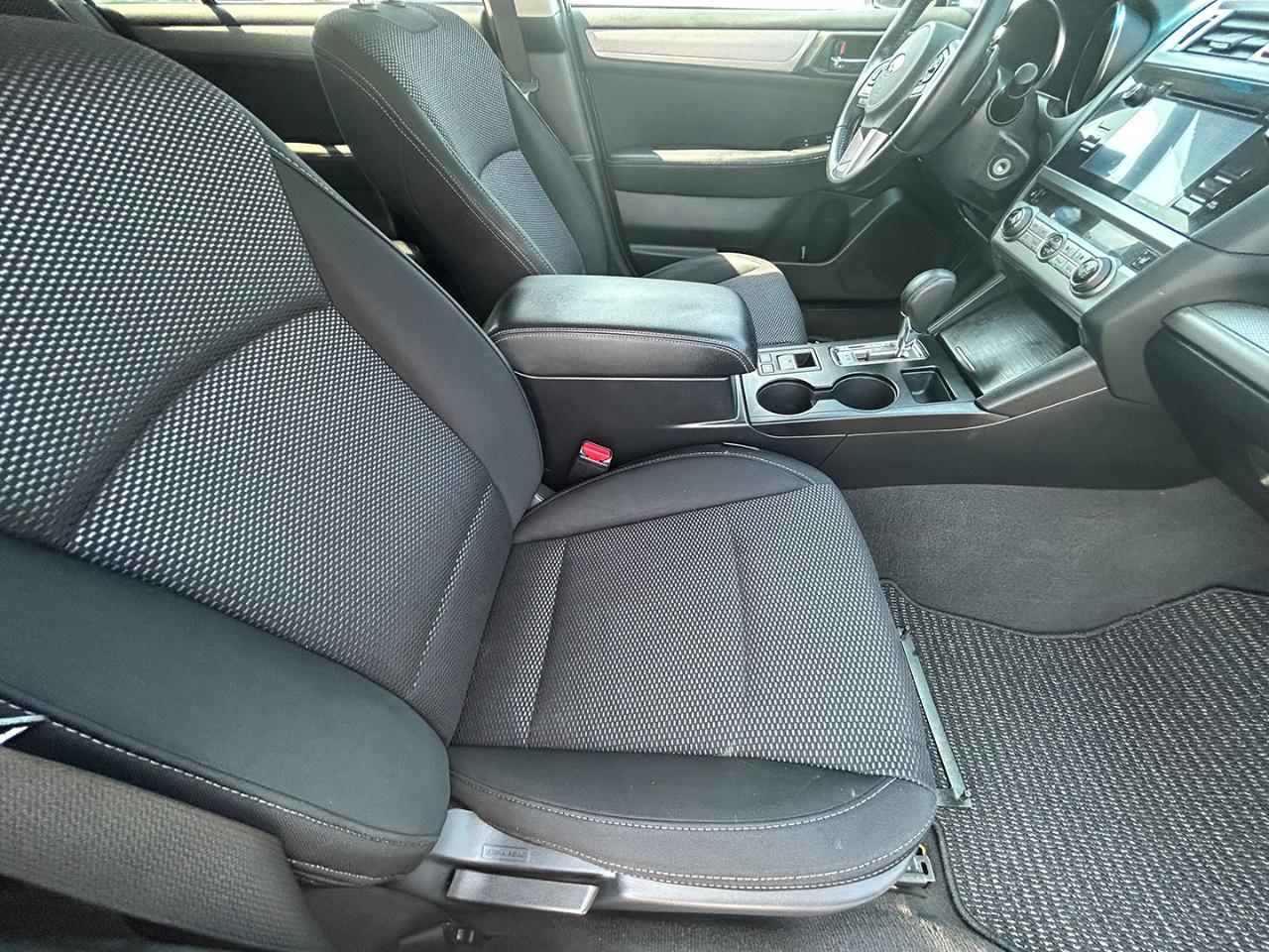 Subaru Outback 4dr Wgn 2.5i Premium PZEV 2015