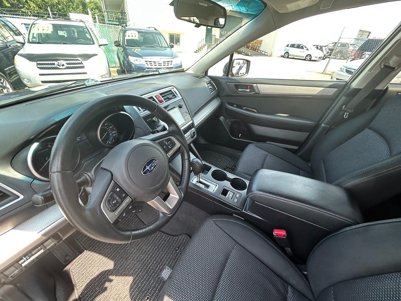 Subaru Outback 4dr Wgn 2.5i Premium PZEV 2015