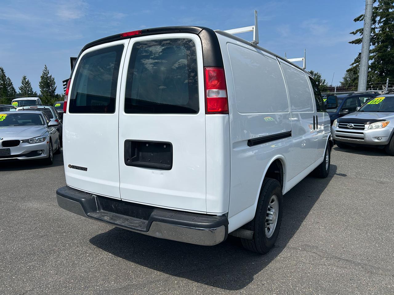 Chevrolet Express Cargo Van RWD 2500 135" 2017