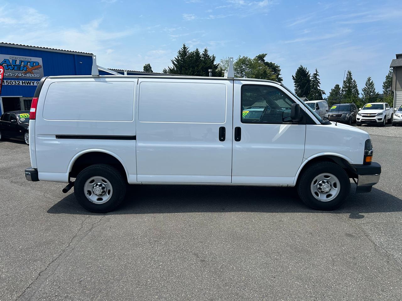 Chevrolet Express Cargo Van RWD 2500 135" 2017