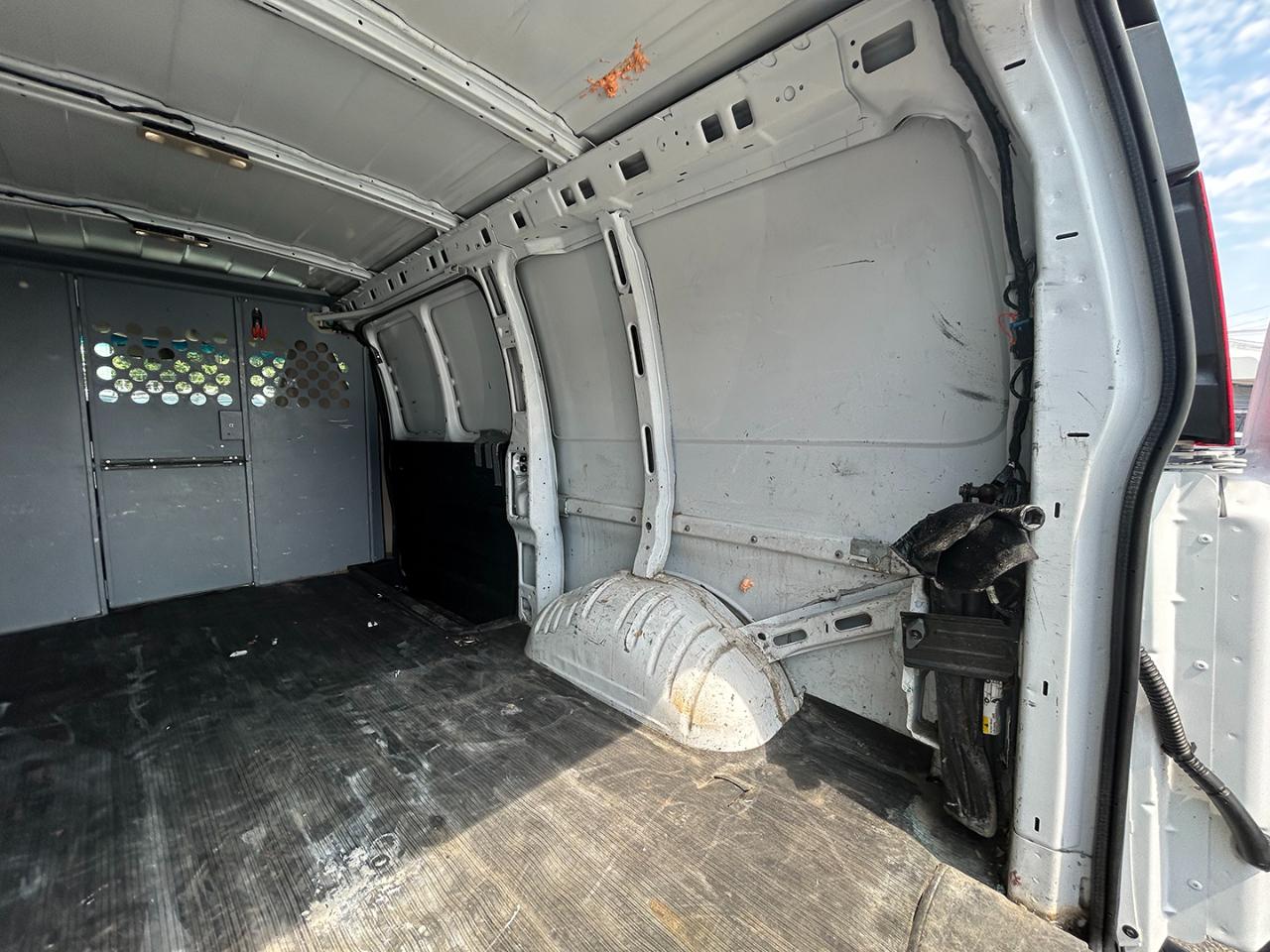 Chevrolet Express Cargo Van RWD 2500 135" 2017