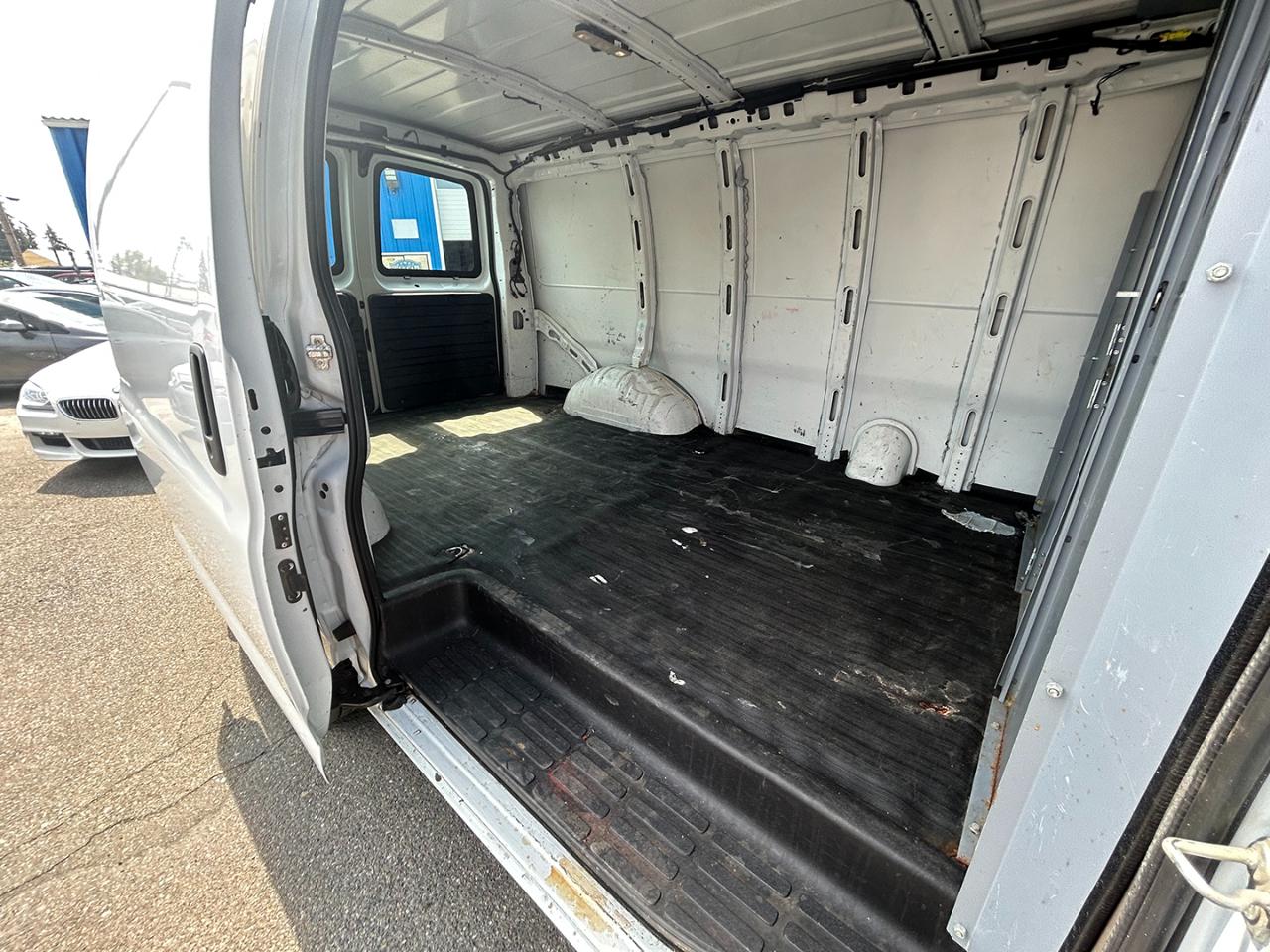 Chevrolet Express Cargo Van RWD 2500 135" 2017