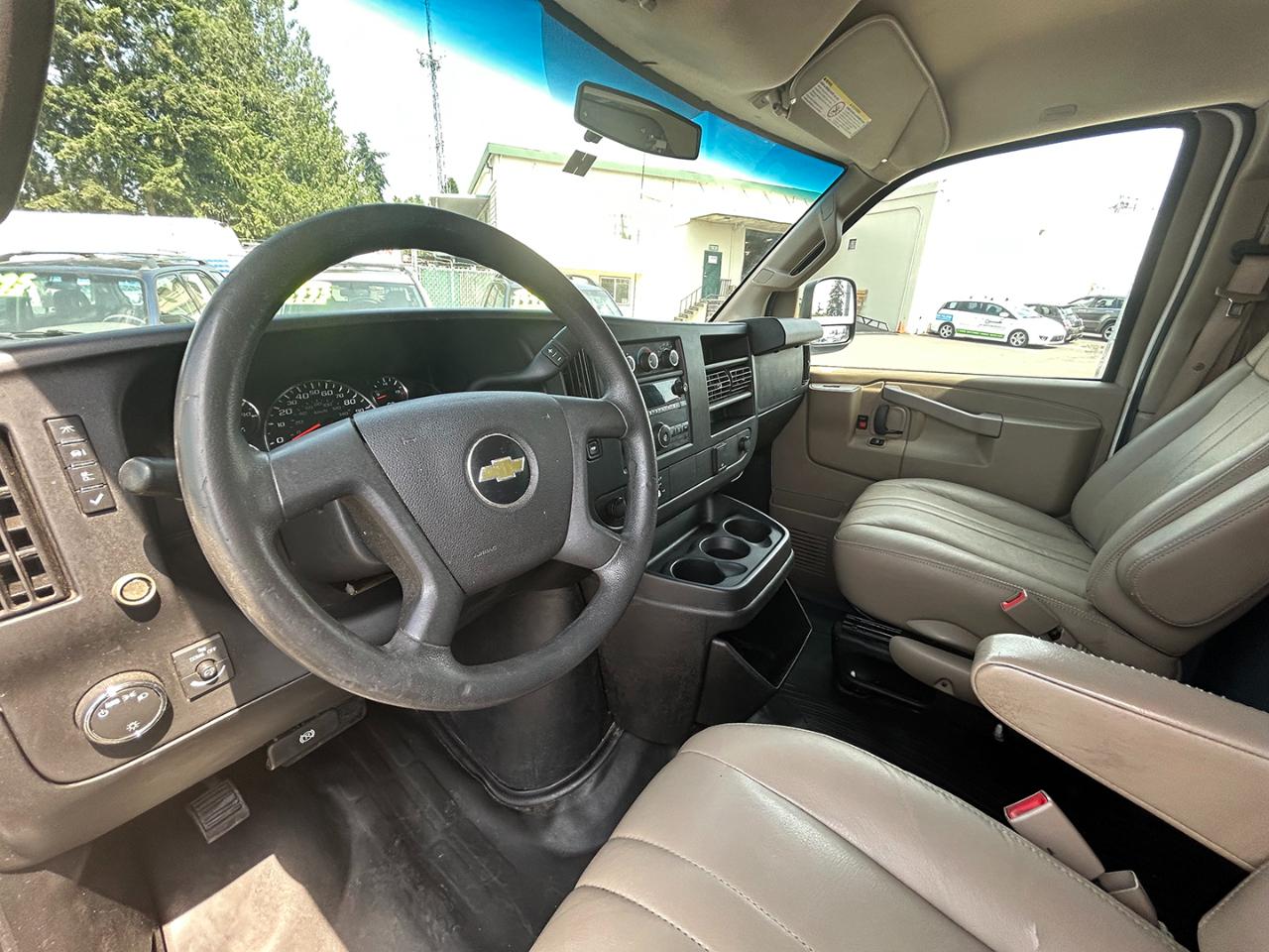Chevrolet Express Cargo Van RWD 2500 135" 2017