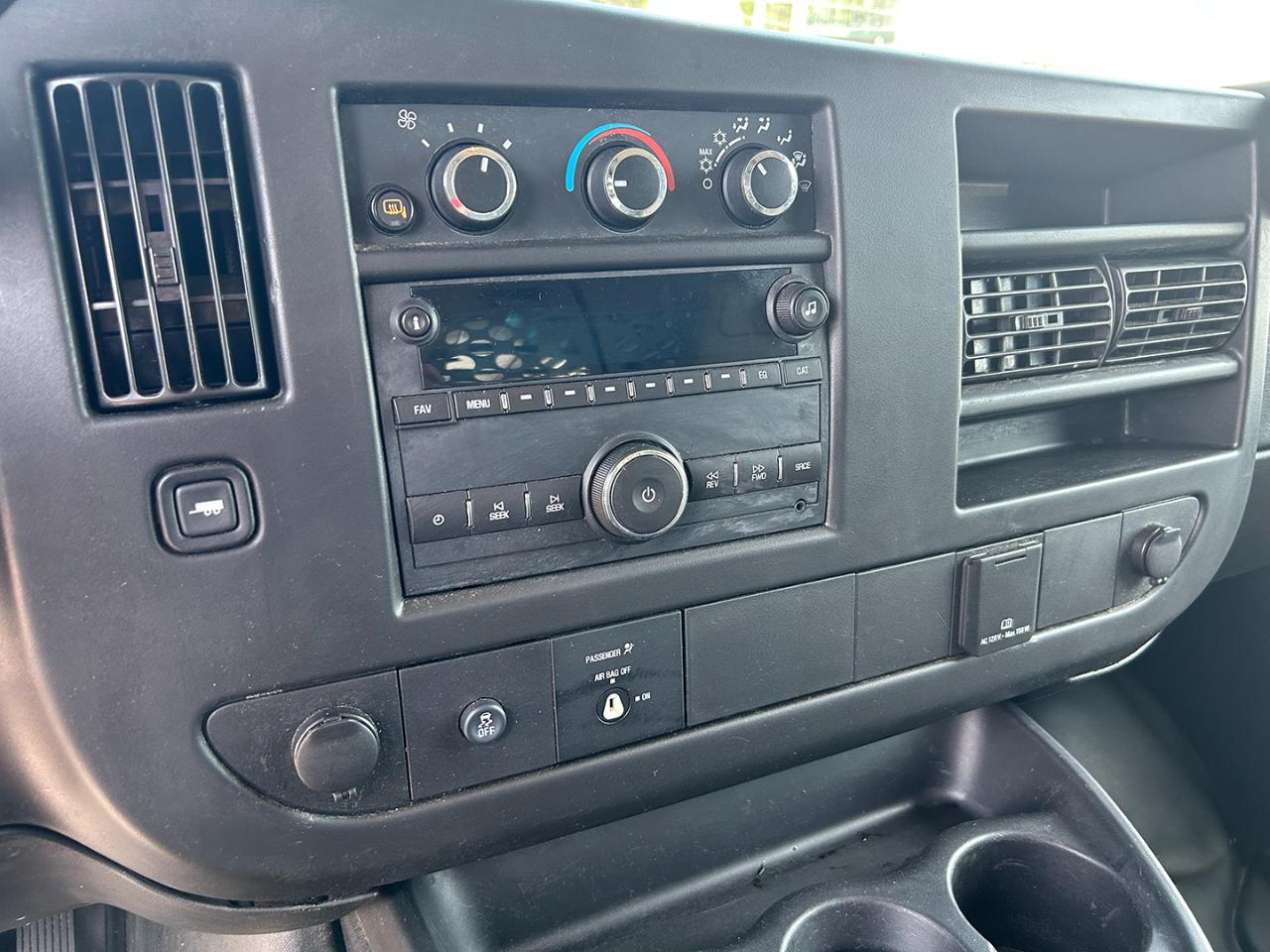 Chevrolet Express Cargo Van RWD 2500 135" 2017