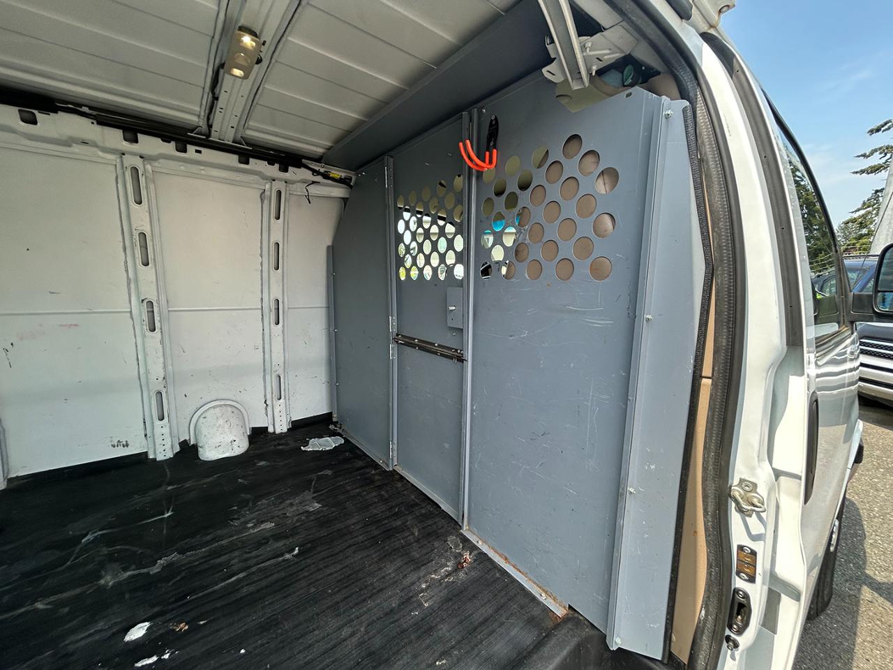 Chevrolet Express Cargo Van RWD 2500 135" 2017