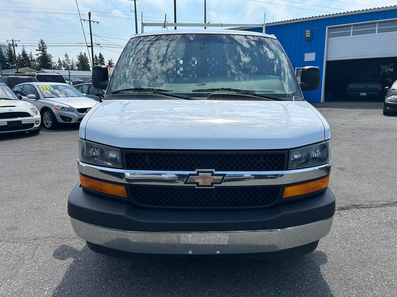 Chevrolet Express Cargo Van RWD 2500 135" 2017