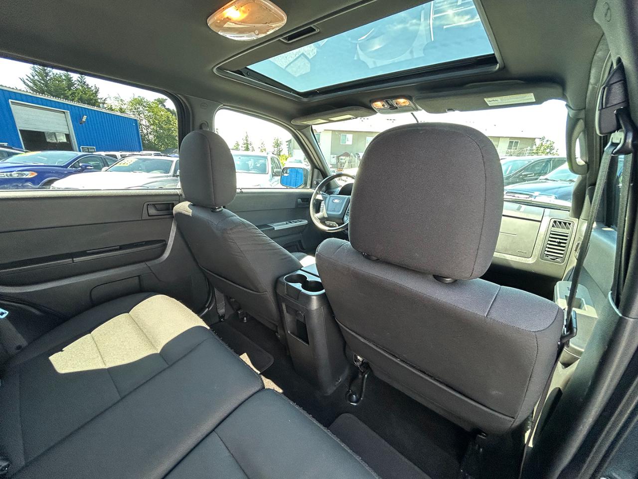 Ford Escape 4WD 4dr XLT 2012