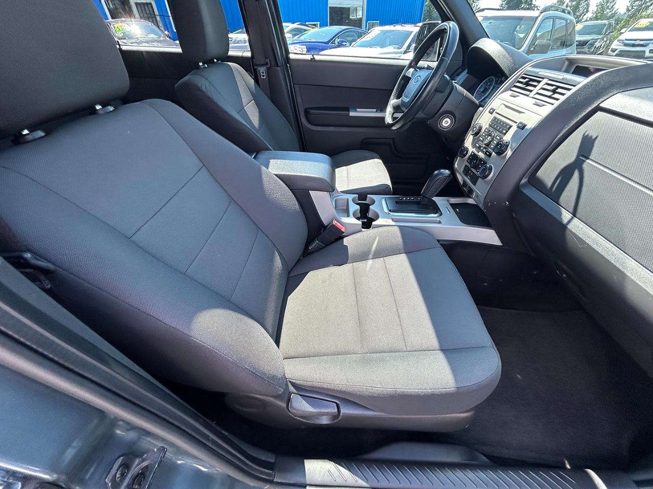Ford Escape 4WD 4dr XLT 2012