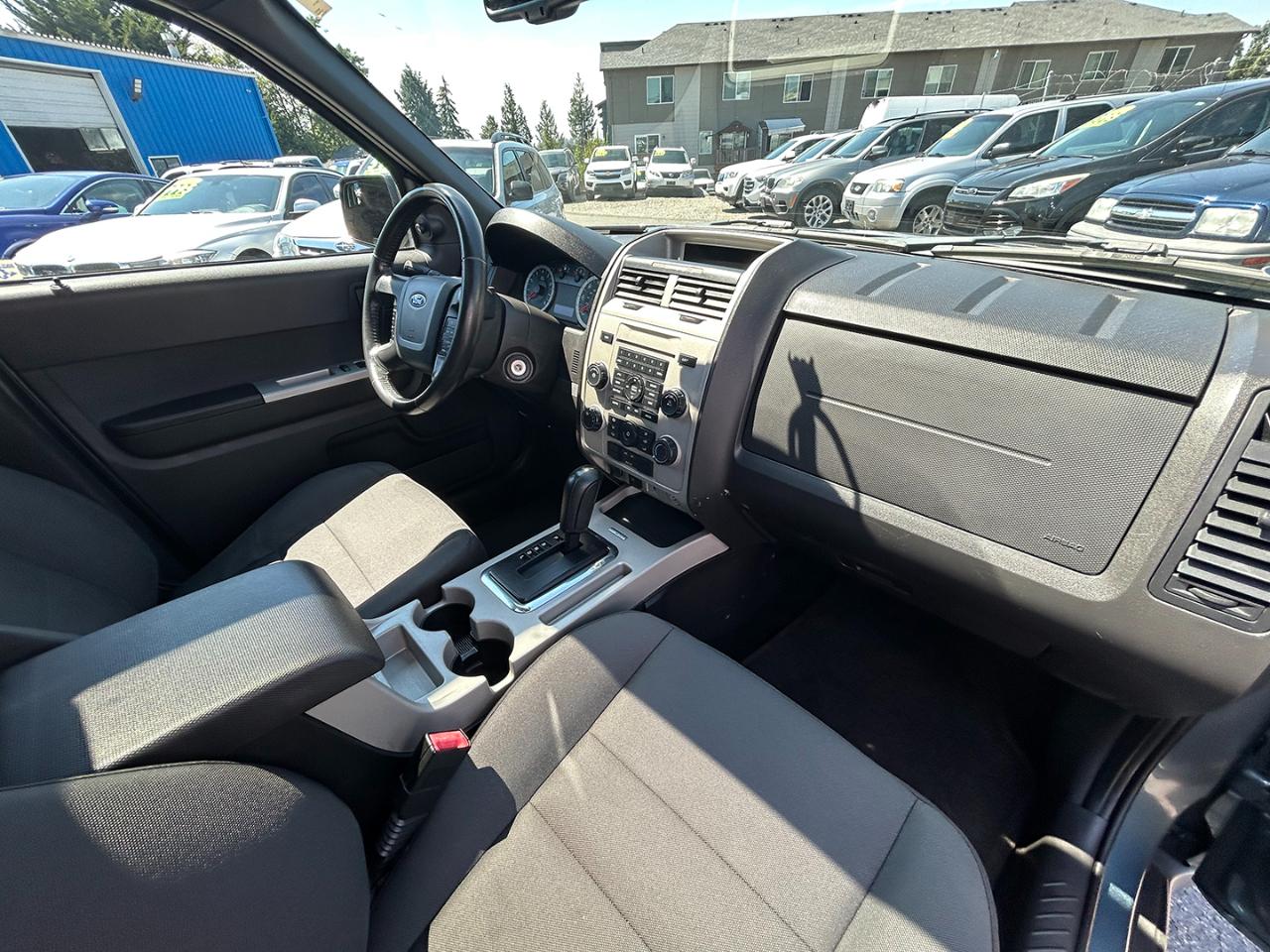 Ford Escape 4WD 4dr XLT 2012