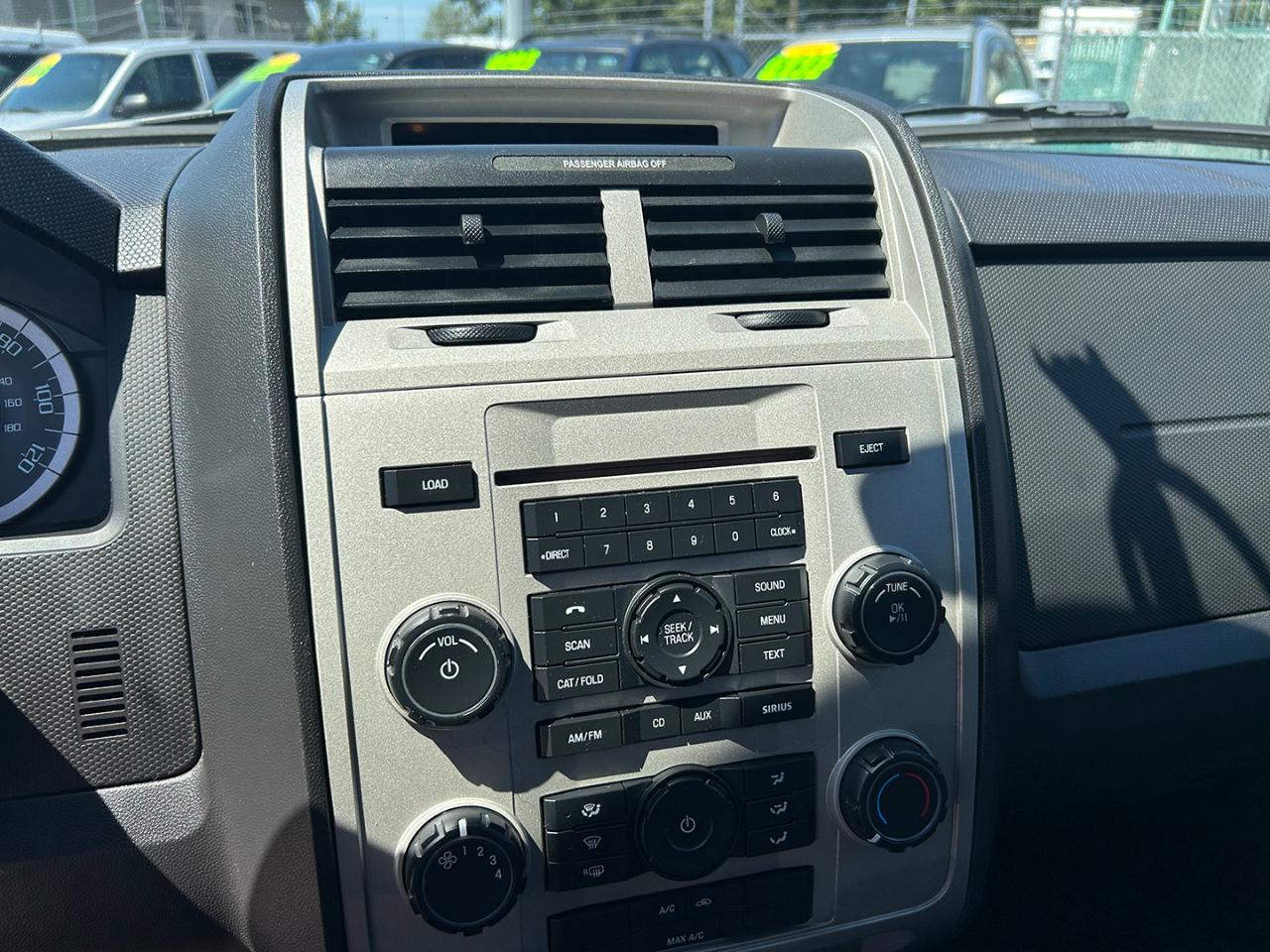 Ford Escape 4WD 4dr XLT 2012