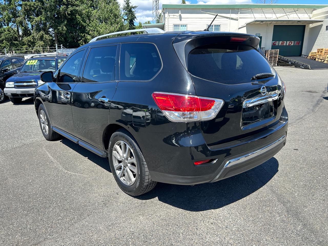 Nissan Pathfinder 2WD 4dr S 2015
