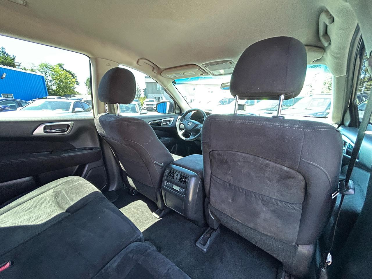Nissan Pathfinder 2WD 4dr S 2015