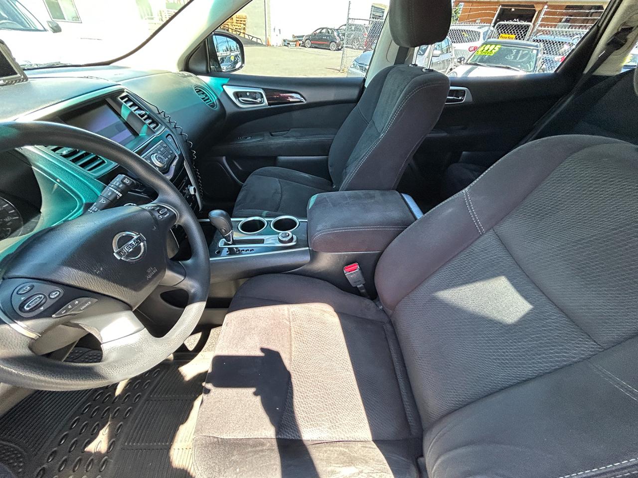 Nissan Pathfinder 2WD 4dr S 2015