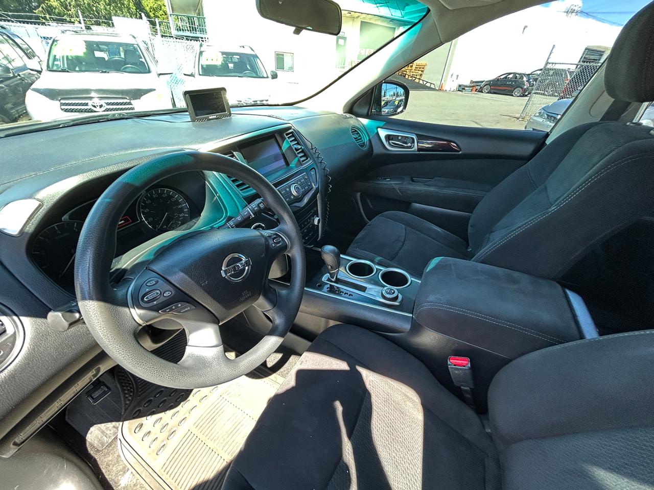 Nissan Pathfinder 2WD 4dr S 2015