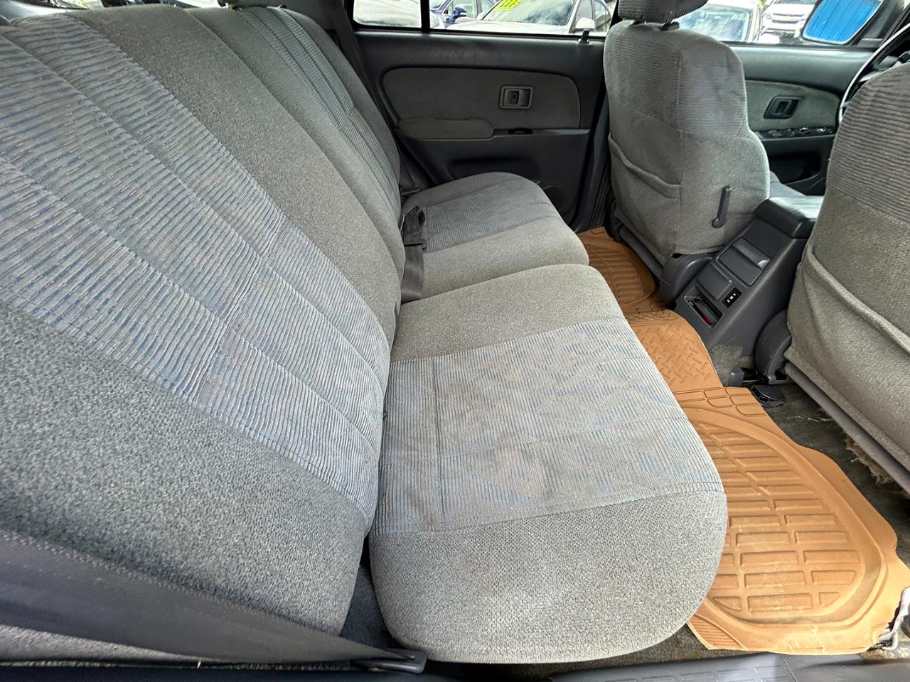 Toyota 4Runner 4dr SR5 3.4L Auto 2000