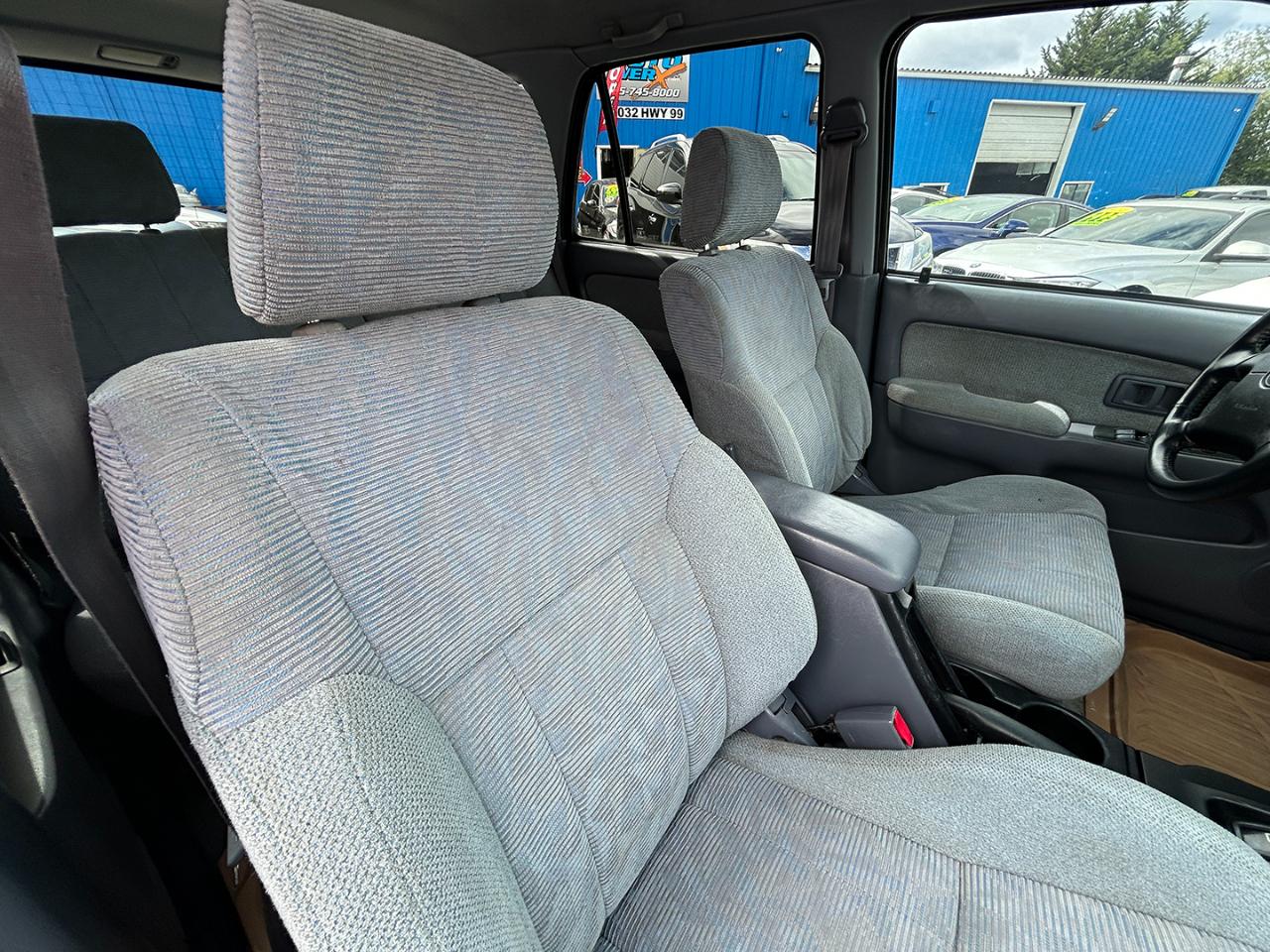 Toyota 4Runner 4dr SR5 3.4L Auto 2000