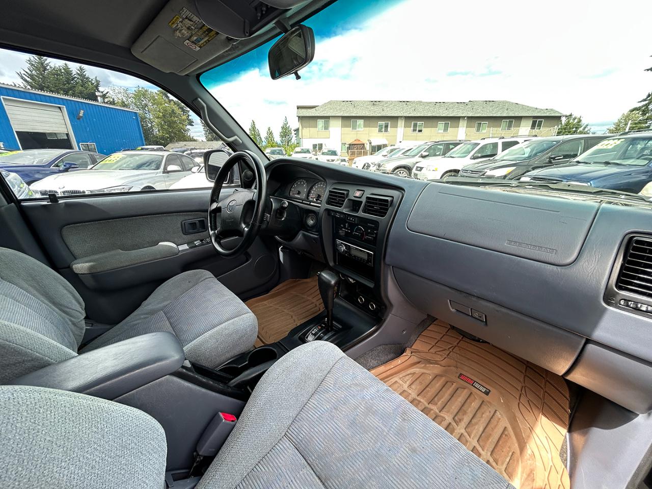 Toyota 4Runner 4dr SR5 3.4L Auto 2000