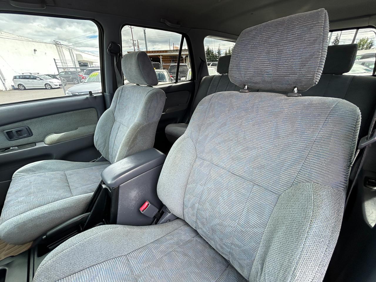 Toyota 4Runner 4dr SR5 3.4L Auto 2000