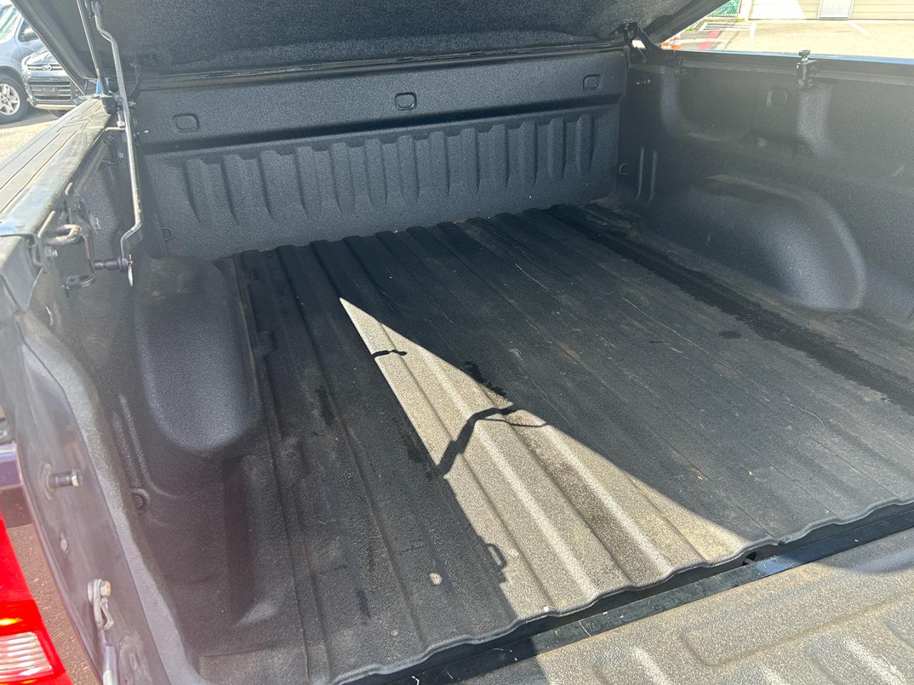 GMC Sierra 1500 4WD Crew Cab 143.5" SLT 2014