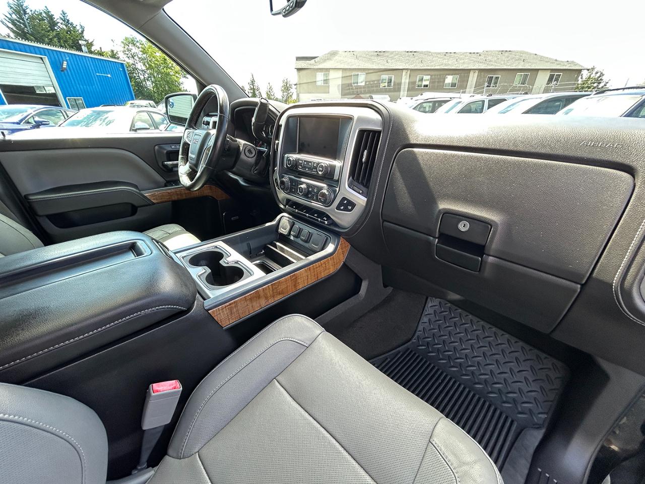 GMC Sierra 1500 4WD Crew Cab 143.5" SLT 2014