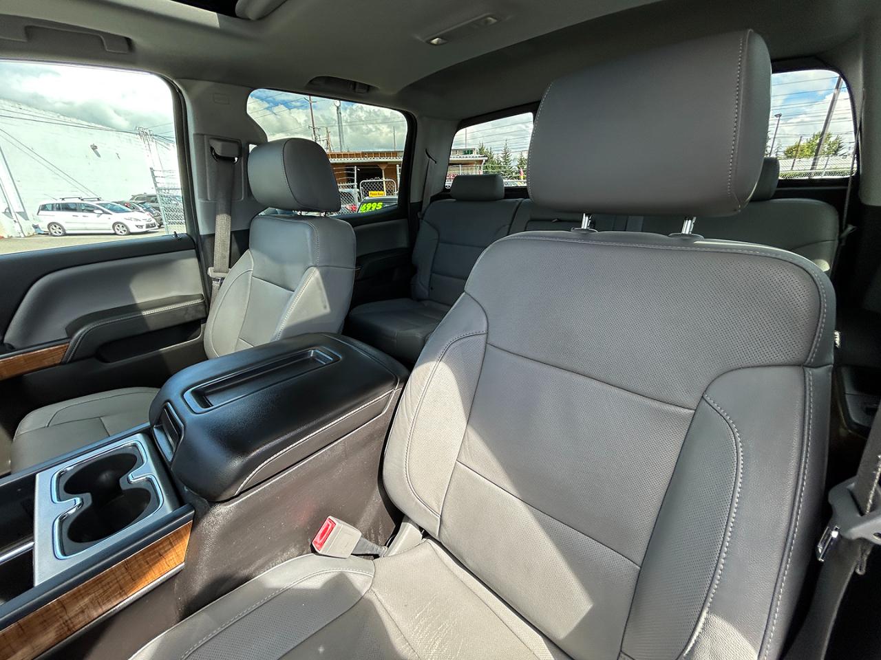 GMC Sierra 1500 4WD Crew Cab 143.5" SLT 2014