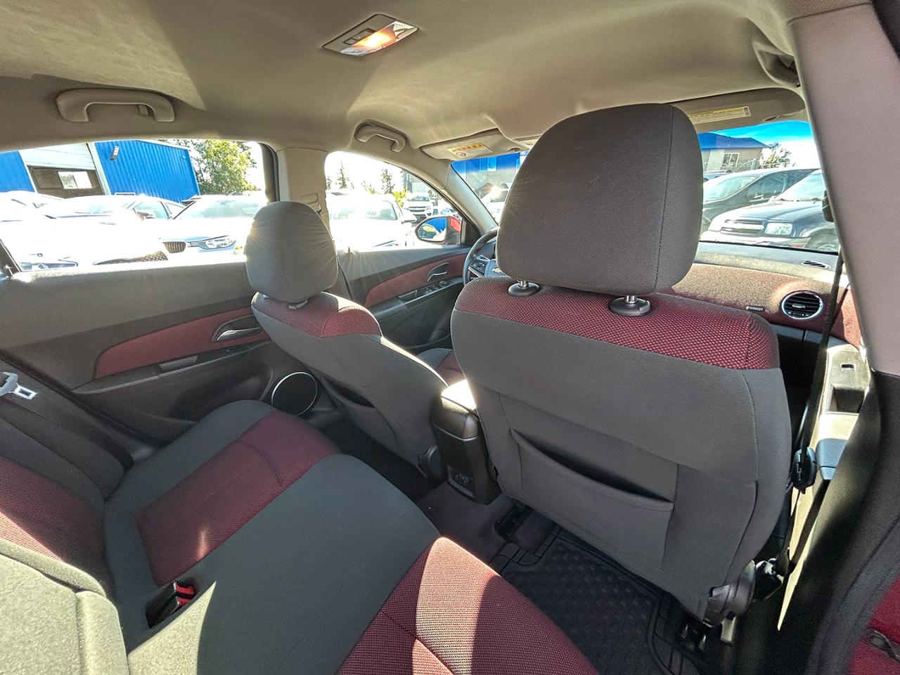 Chevrolet Cruze 4dr Sdn ECO w/1XF 2011