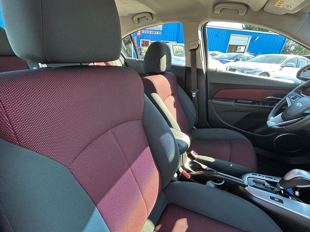 Chevrolet Cruze 4dr Sdn ECO w/1XF 2011