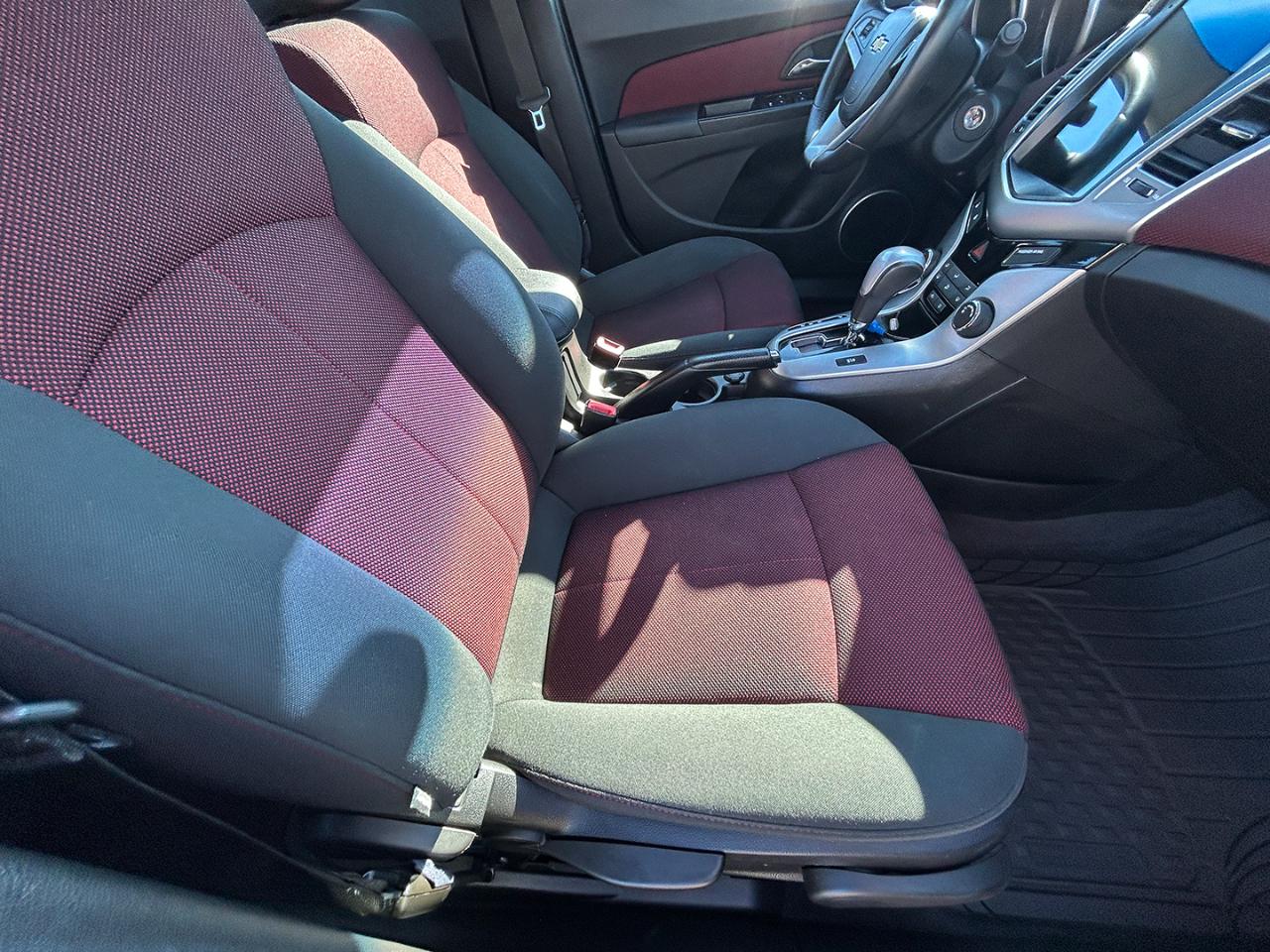 Chevrolet Cruze 4dr Sdn ECO w/1XF 2011