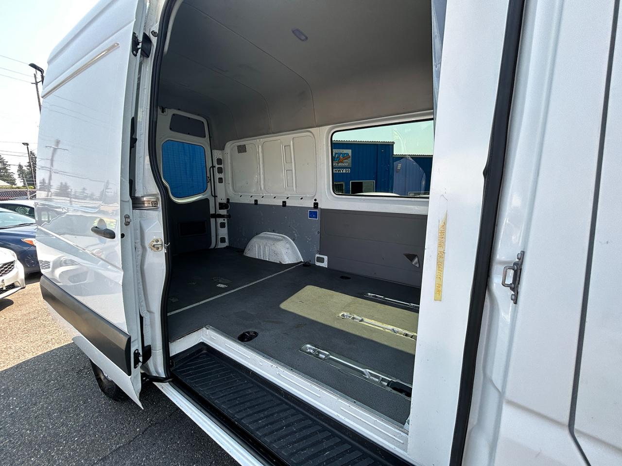 Mercedes-Benz Sprinter Vans RWD 2500 144" 2016