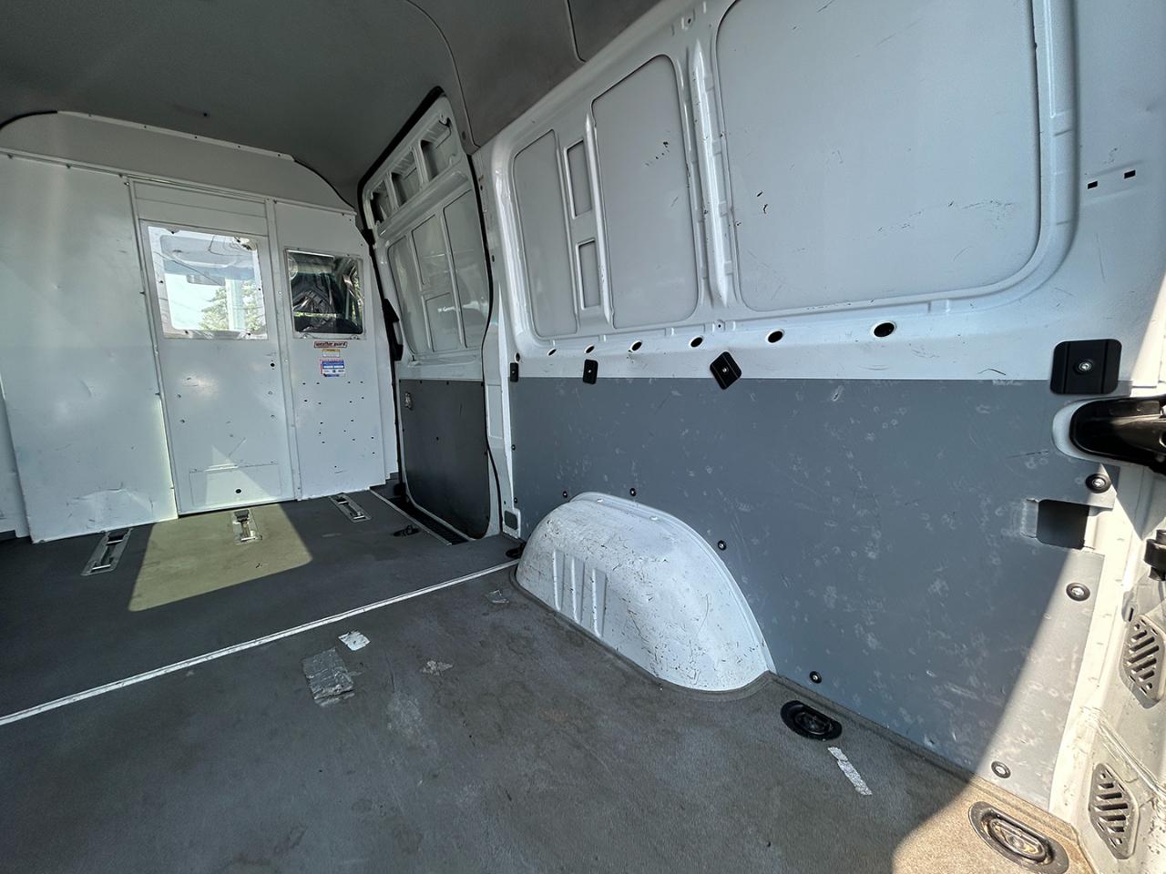 Mercedes-Benz Sprinter Vans RWD 2500 144" 2016