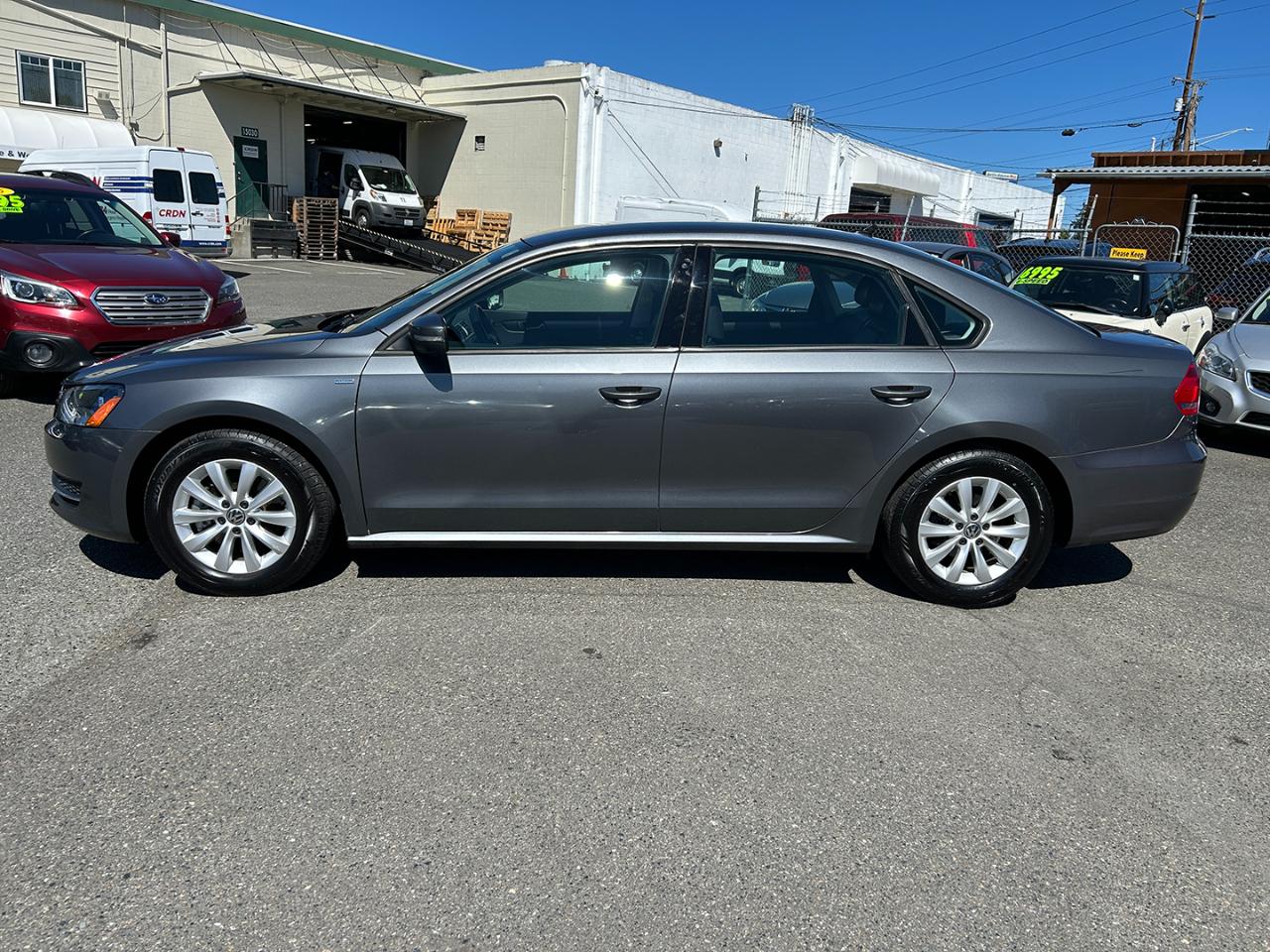 Volkswagen Passat 4dr Sdn 1.8T Auto Wolfsburg Ed PZEV 2014