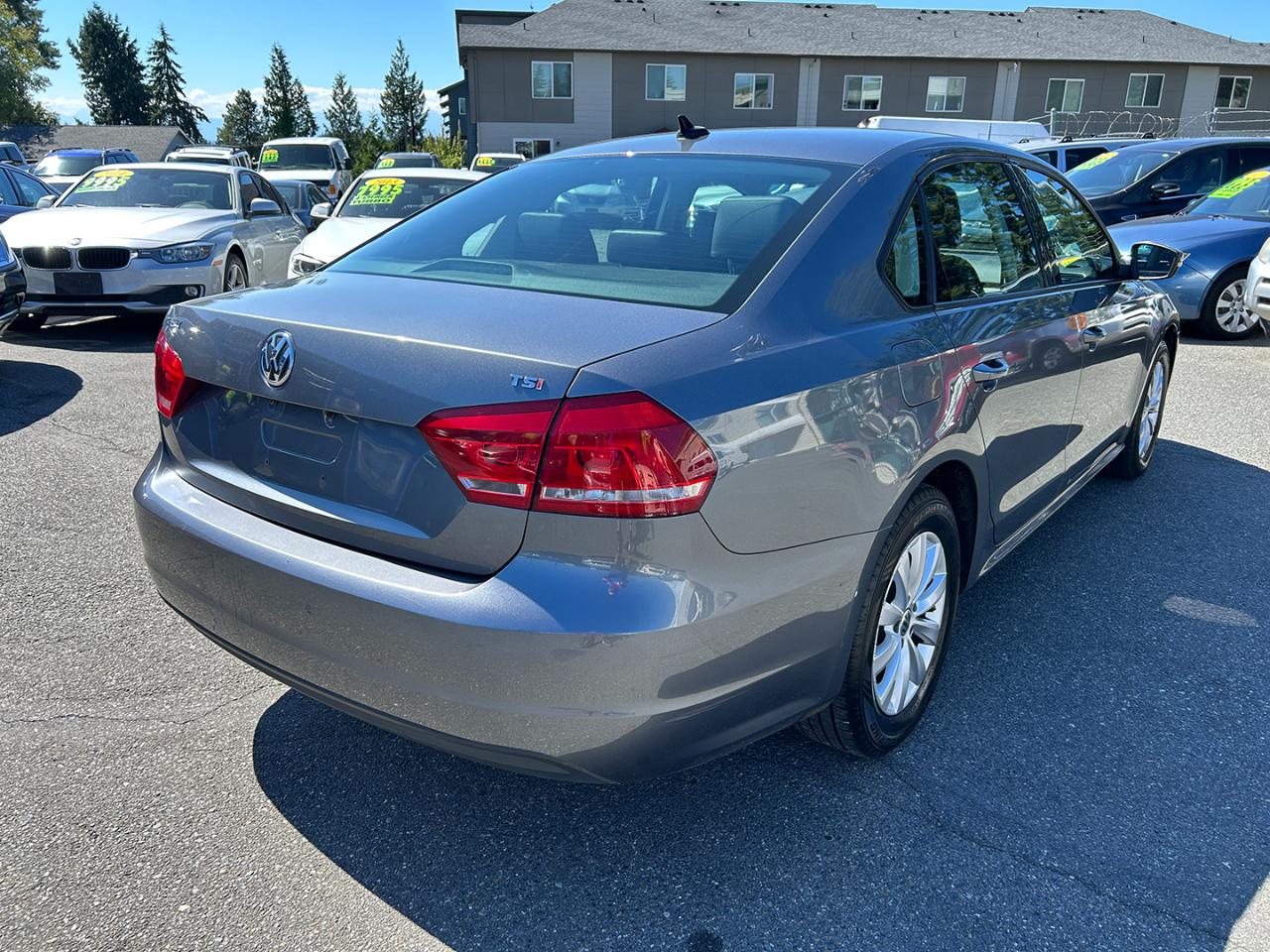 Volkswagen Passat 4dr Sdn 1.8T Auto Wolfsburg Ed PZEV 2014