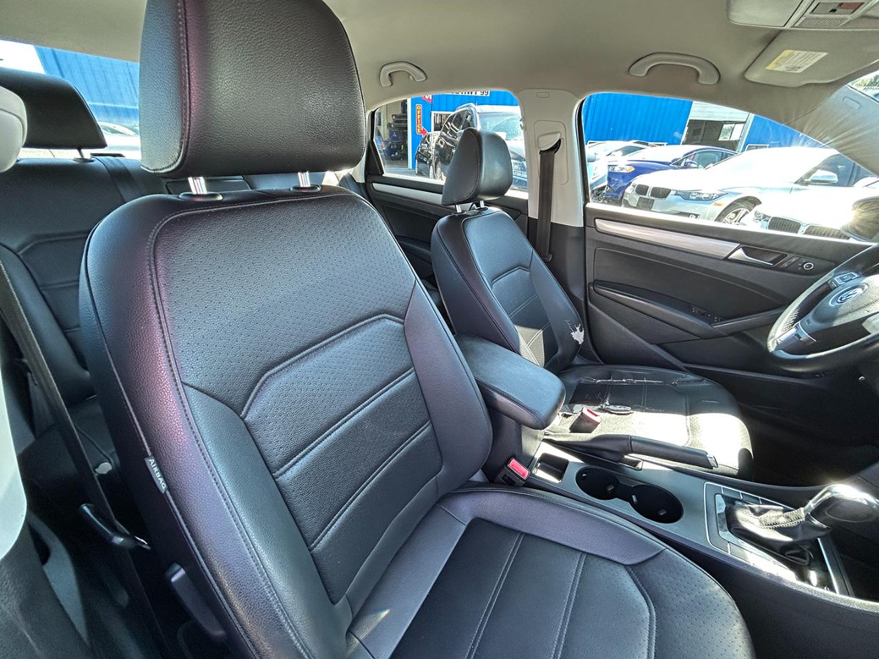 Volkswagen Passat 4dr Sdn 1.8T Auto Wolfsburg Ed PZEV 2014